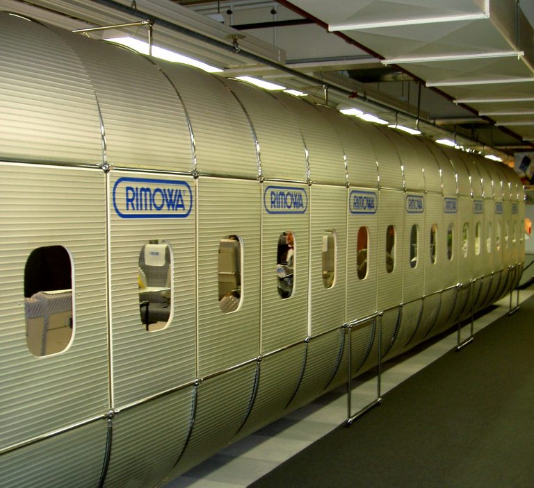 RimowaFlugzeug